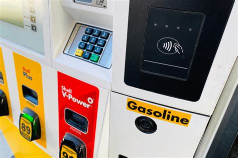 gas stations with contactless credit card|pay for gas with phone.